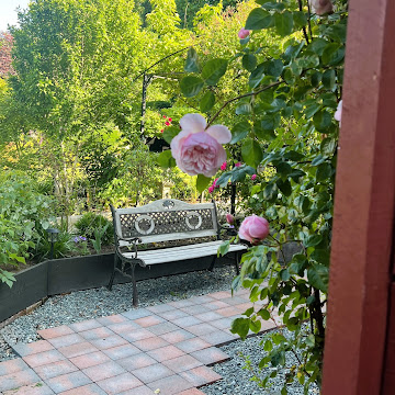 GS-03-01 Garden Suite private brick entry path under rose arches